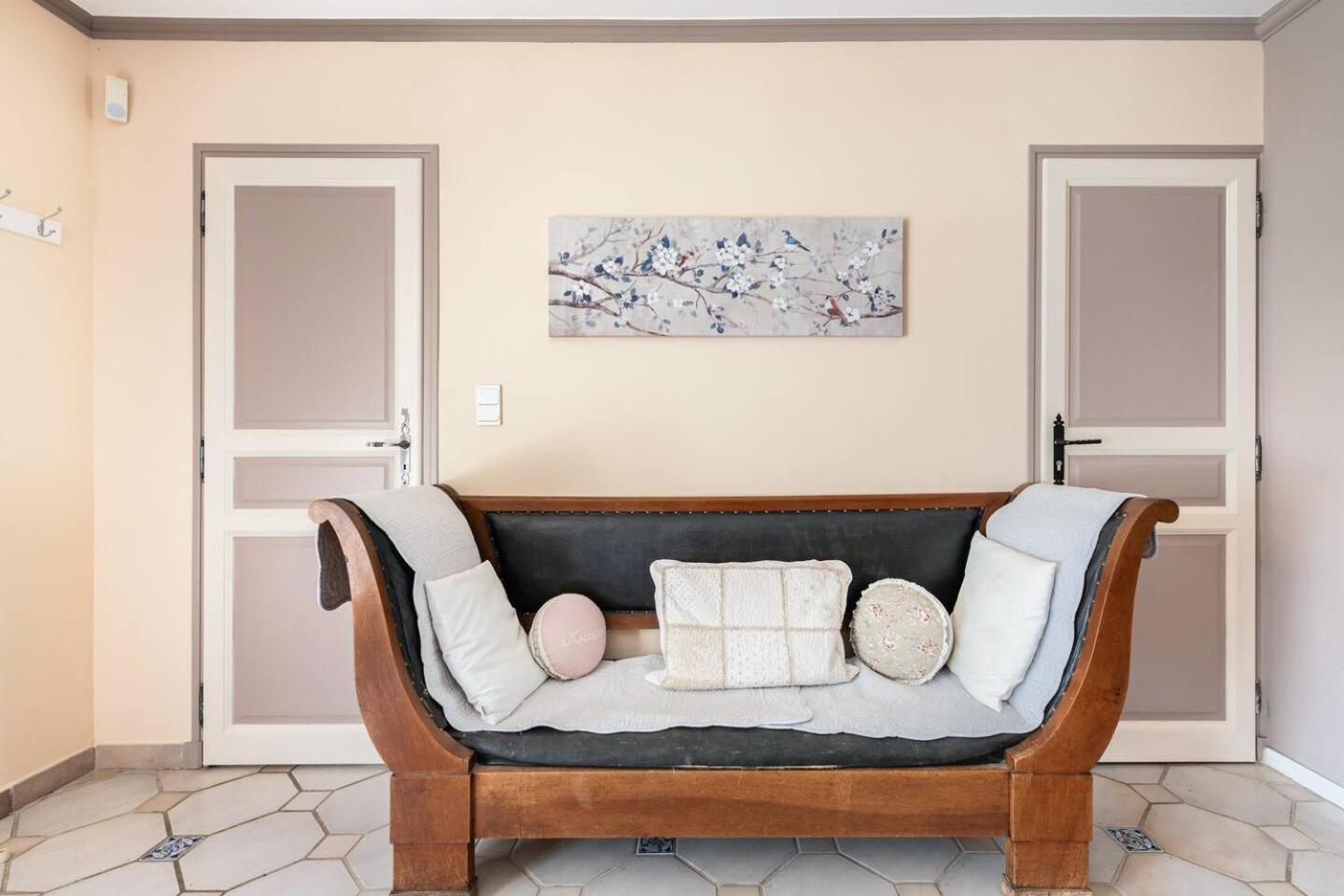 Chambre Et Table D'Hotes Villa Pomponette Nans-les-Pins Exterior foto