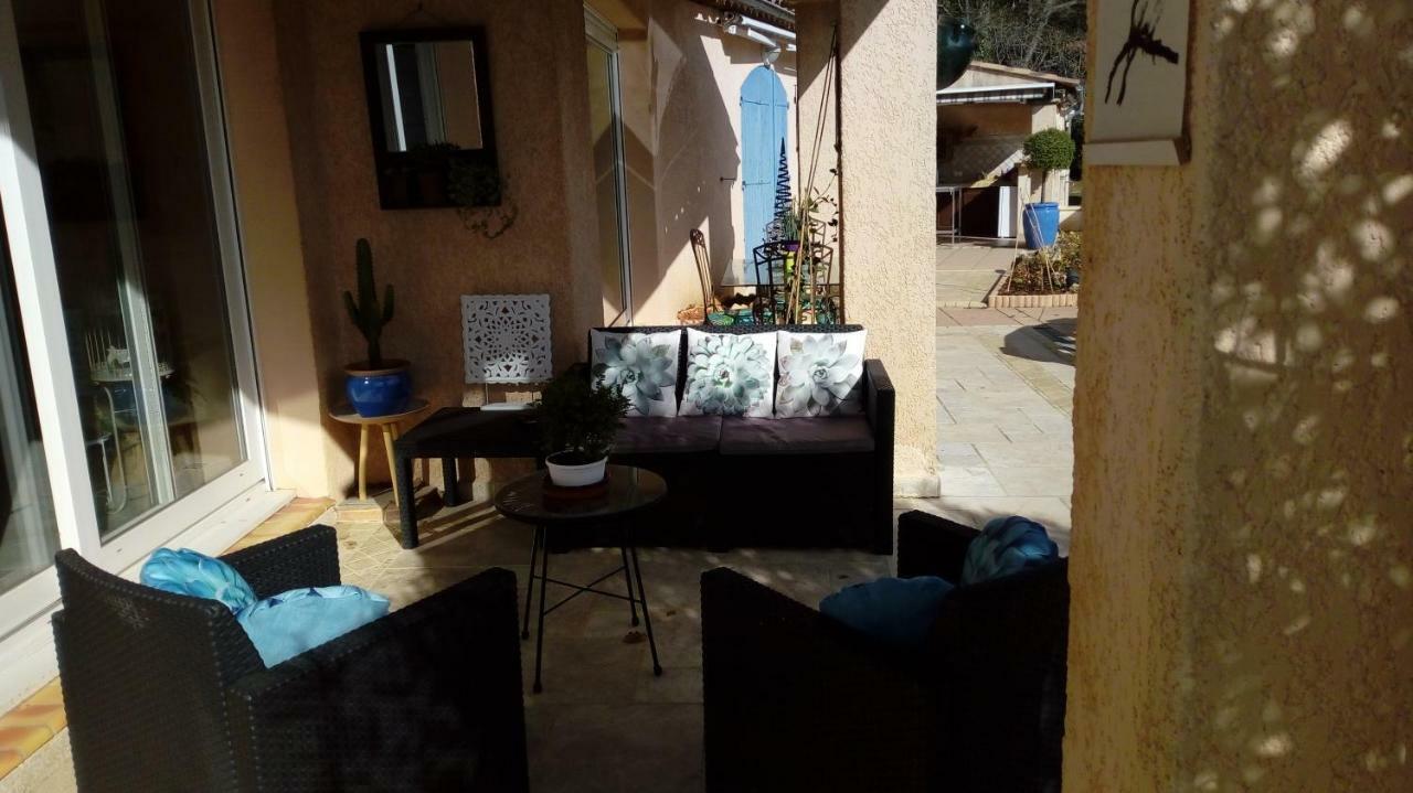 Chambre Et Table D'Hotes Villa Pomponette Nans-les-Pins Exterior foto